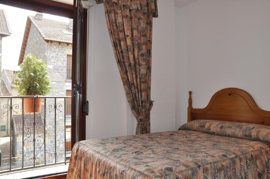 Hotel Castillo D'Acher Siresa Bagian luar foto