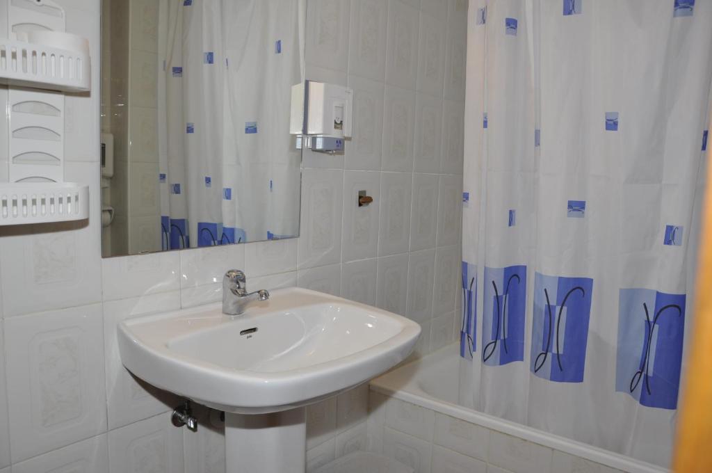 Hotel Castillo D'Acher Siresa Bagian luar foto