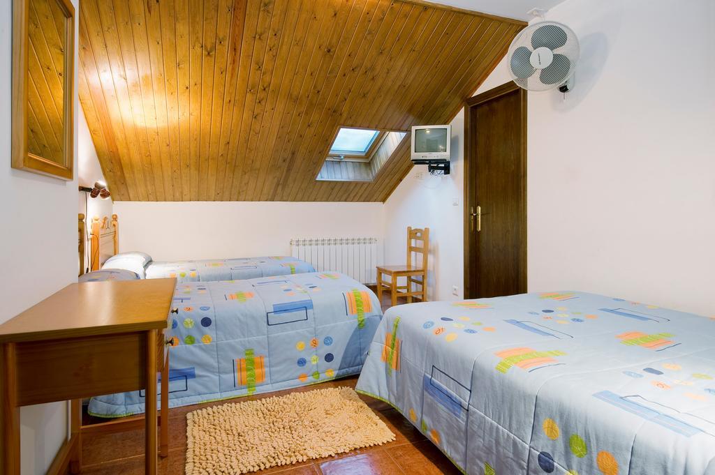 Hotel Castillo D'Acher Siresa Bagian luar foto