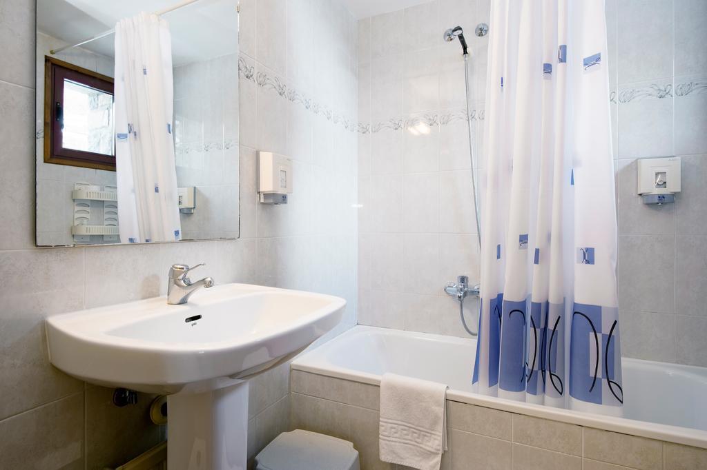 Hotel Castillo D'Acher Siresa Bagian luar foto
